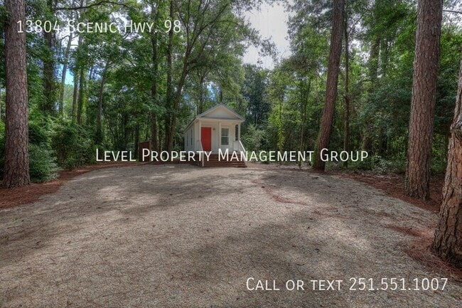 13804 Scenic Hwy 98 in Fairhope, AL - Building Photo - Building Photo