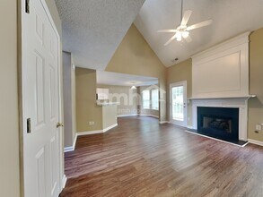 182 Bonnie Woods Dr in Greenville, SC - Building Photo - Building Photo