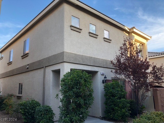 9565 Greensburg Ave in Las Vegas, NV - Building Photo - Building Photo