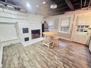 9 Champney Pl, Unit 1 in Boston, MA - Building Photo - Building Photo