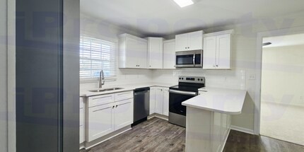 106 Smith St in Princeton, NC - Foto de edificio - Building Photo