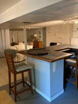 738 Kohnen Dr, Unit B