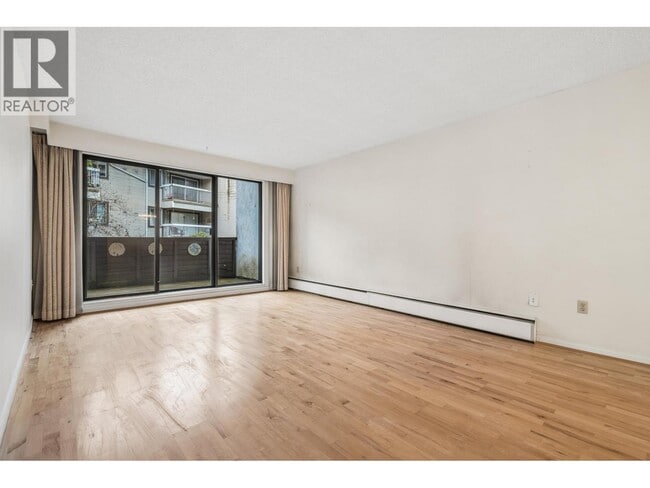 4345 Grange St in Burnaby, BC - Building Photo - Building Photo