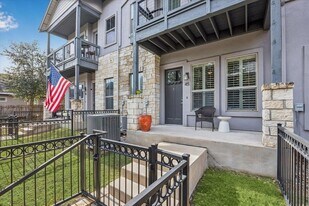 2520 Bluebonnet Ln, Unit 45 in Austin, TX - Building Photo