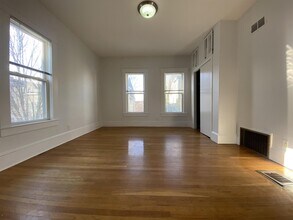 21 Mount Vernon Park, Unit 2 in Malden, MA - Building Photo - Building Photo