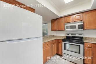 3330 W Danbury Dr in Phoenix, AZ - Building Photo - Building Photo