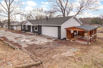 1717 N 16th St in Ozark, MO - Building Photo - Building Photo