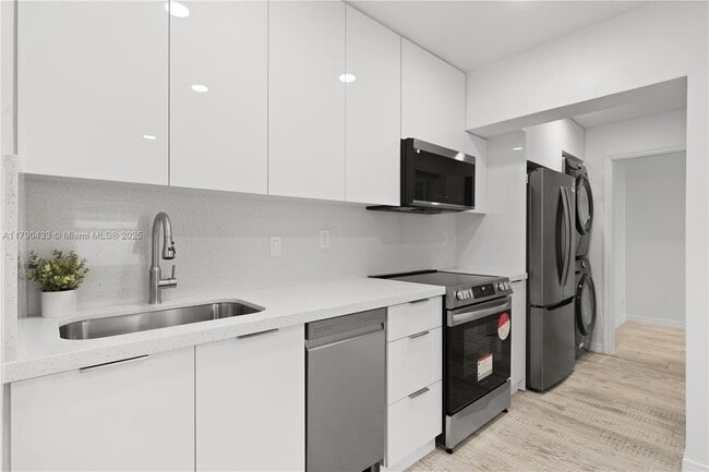 1041 NE 9th Ave in Fort Lauderdale, FL - Building Photo - Building Photo