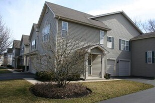 1281 Orleans Dr in Mundelein, IL - Building Photo