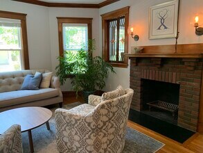 91 Dunster Rd, Unit 1 in Boston, MA - Building Photo - Building Photo