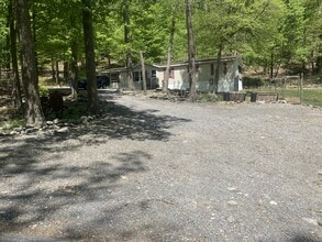7420 Black Rd in Thurmont, MD - Building Photo - Building Photo
