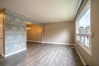 301 Edgewood St in Sarnia, ON - Building Photo - Building Photo