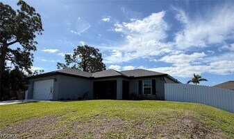 926 NE 33rd St in Cape Coral, FL - Building Photo