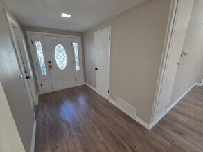 134 Verde Vista Dr in Thousand Oaks, CA - Building Photo - Building Photo