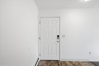 900 N Wesglenn Cir in Wasilla, AK - Building Photo - Building Photo