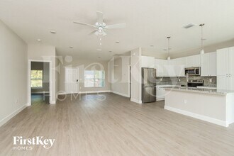 664 Weaver Rd SW in Palm Bay, FL - Building Photo - Building Photo