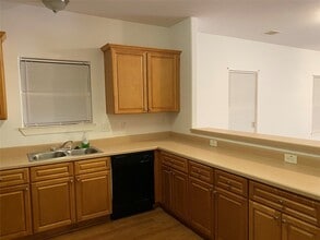 6706 Woodrow St in Texas City, TX - Building Photo - Building Photo