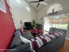 4890 Lake Waterford Way W in Melbourne, FL - Building Photo - Building Photo