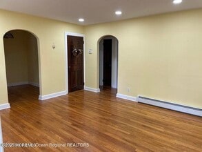 432 Wells Ave in Ocean Township, NJ - Building Photo - Building Photo