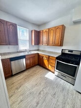 29447 Kelly Rd in Roseville, MI - Building Photo - Building Photo