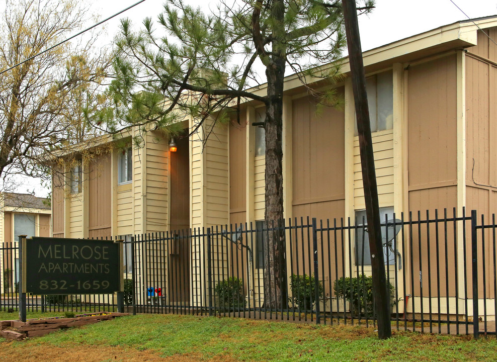 Melrose Apartments in Tulsa, OK - Building Photo