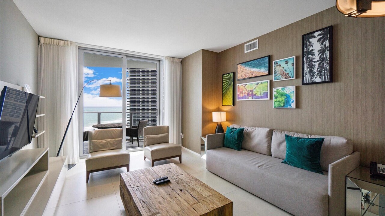4111 S Ocean Dr in Hollywood, FL - Foto de edificio