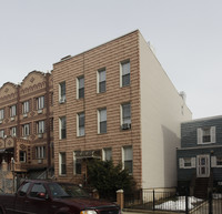 718 Leonard St in Brooklyn, NY - Foto de edificio - Building Photo