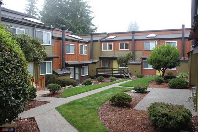 Artesia Townhomes in Burien, WA - Building Photo - Building Photo