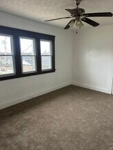 16575 Libby Rd in Maple Heights, OH - Foto de edificio - Building Photo