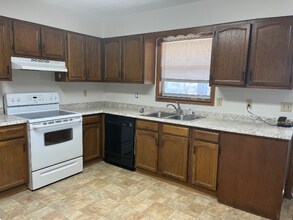 626 Lawnville Rd-Unit -4 in Kingston, TN - Foto de edificio - Building Photo