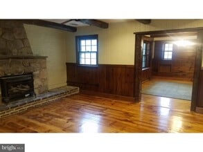 1371 Old Airport Rd in Douglassville, PA - Building Photo - Building Photo