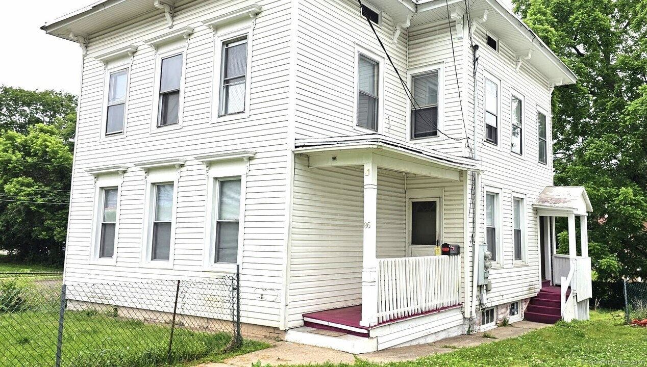 86 Rockwell Ave in New Britain, CT - Building Photo