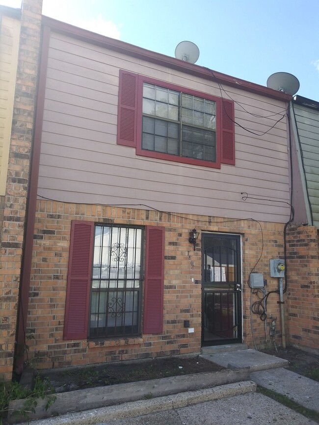 property at 7848 N Coronet Ct