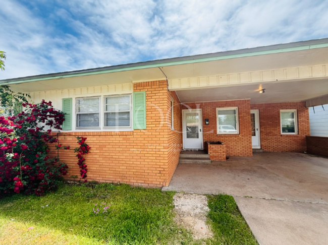 property at 2709 39th St