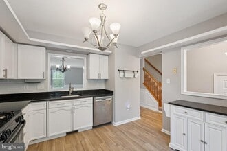 523 Blacksburg Terrace NE in Leesburg, VA - Building Photo - Building Photo