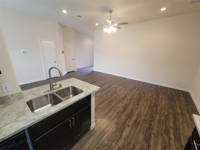 2219 Bermuda Palms Dr