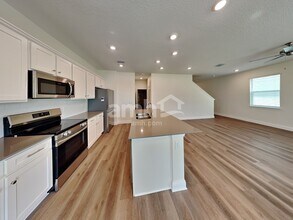 1079 Grafton Ridge Dr in Eustis, FL - Building Photo - Building Photo