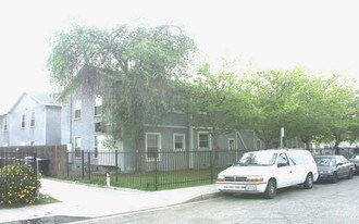 5722-5728 Elmer Ave Apartamentos