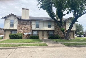 2809 Wimbledon Ct in Garland, TX - Building Photo