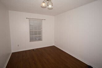 2064 Bobtail Dr in Maitland, FL - Building Photo - Building Photo