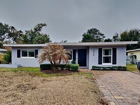 612 Ridgewood St in Altamonte Springs, FL - Building Photo