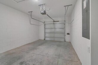 12059 Holystone St in Oakland, FL - Building Photo - Building Photo