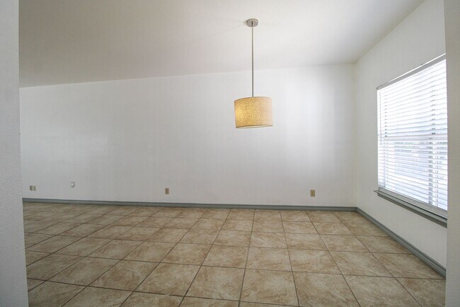 4602 Rock Nettle in San Antonio, TX - Building Photo - Building Photo