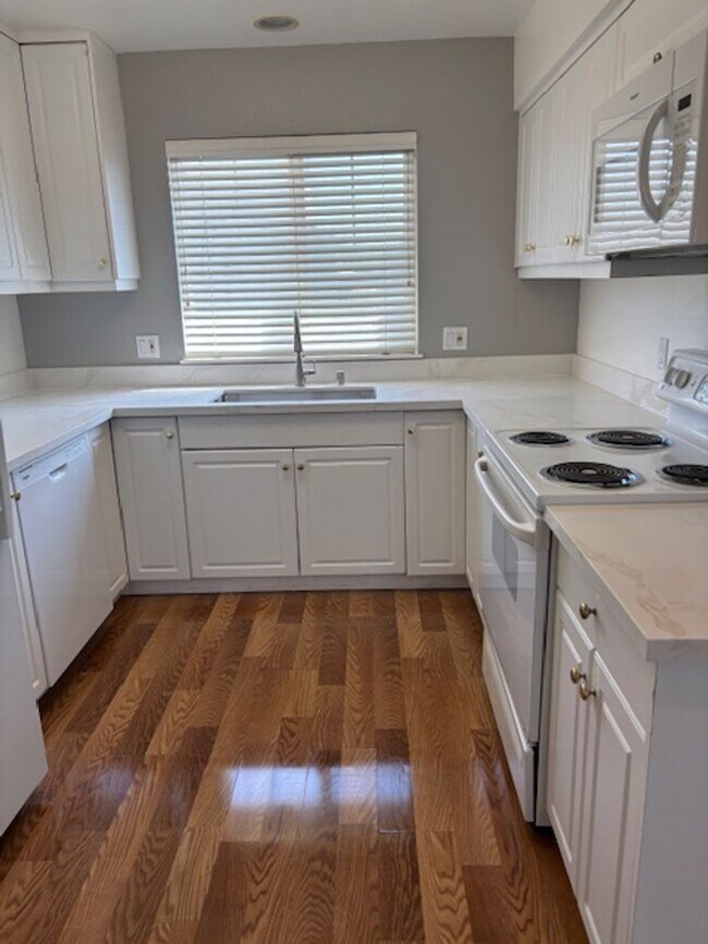 211-211 Maple St in Livermore, CA - Building Photo - Building Photo