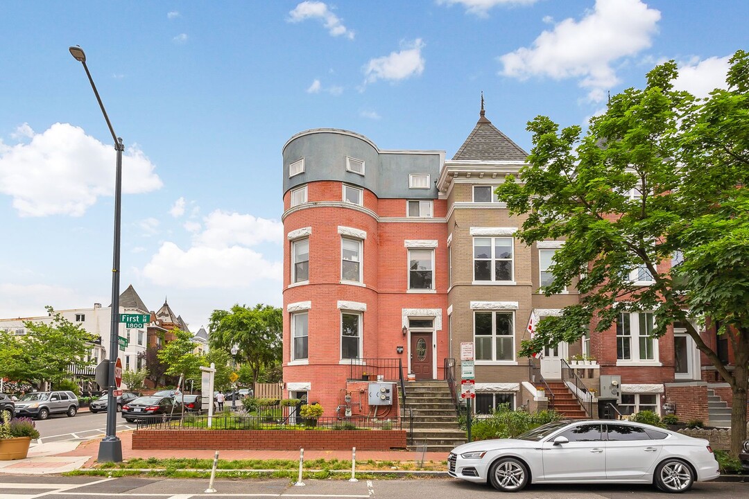 1819 First St NW in Washington, DC - Building Photo