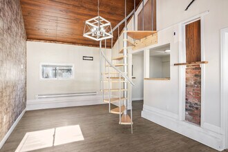 1410 Carbon Ave, Unit B in Cheyenne, WY - Foto de edificio - Building Photo