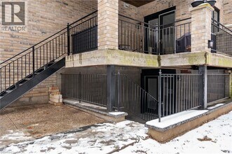 61 RAVINA Ave in Hamilton, ON - Building Photo - Building Photo