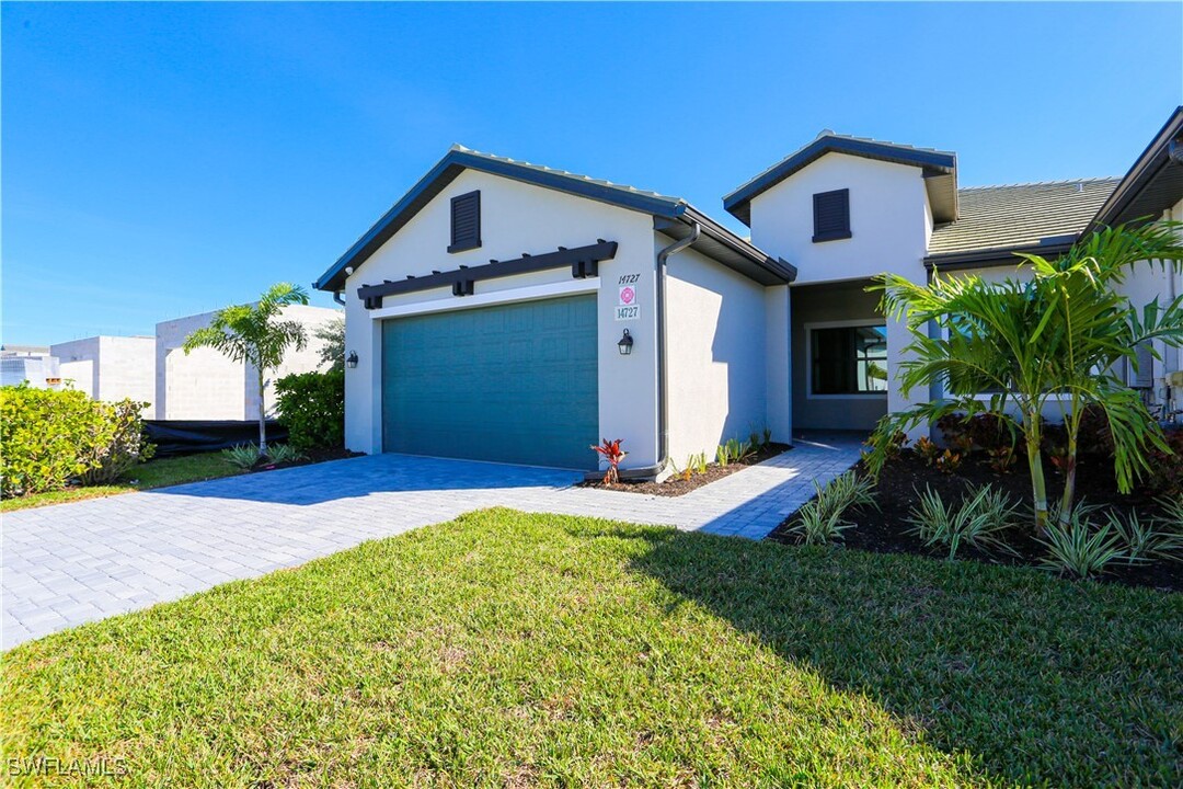 14727 Kingfisher Lp in Naples, FL - Building Photo