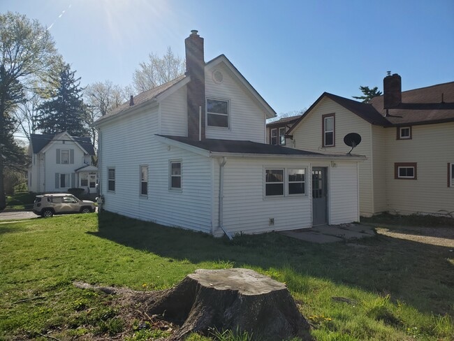 410 Seymour Ave, Unit Home