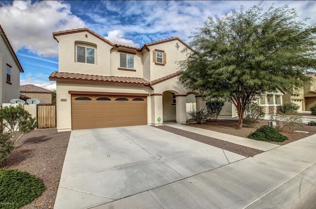 property at 3328 E Roland St